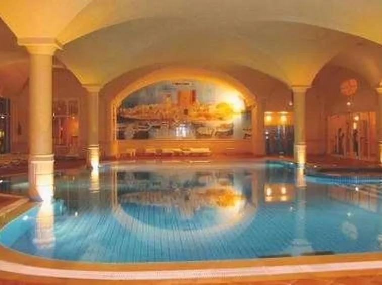 piscina coperta-1