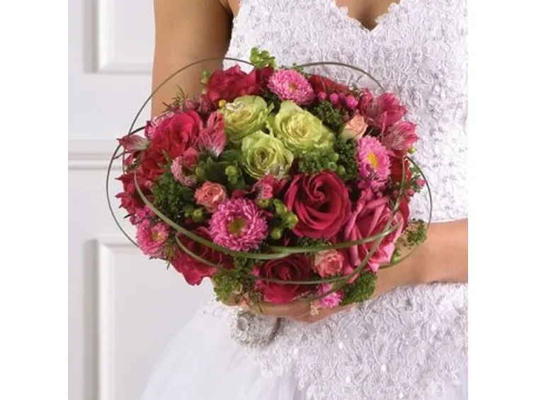 Un bouquet originale per il matrimonio: la composizione a fiore unico