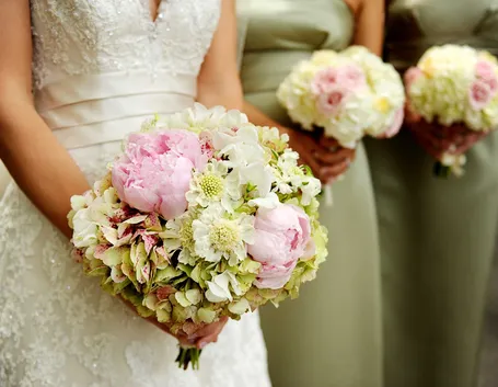 ADDOBBI FLOREALI PER MATRIMONI: CONSIGLI E CURIOSITÀ