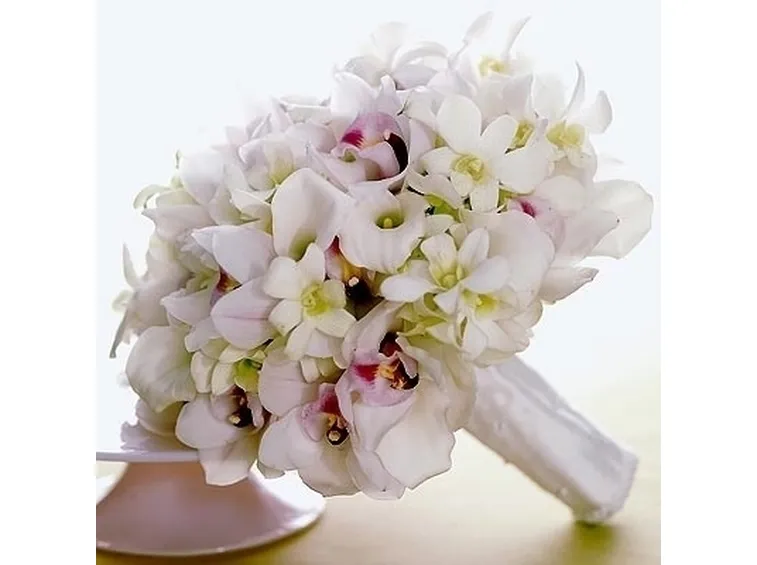 bouquet fiori bianchi-1