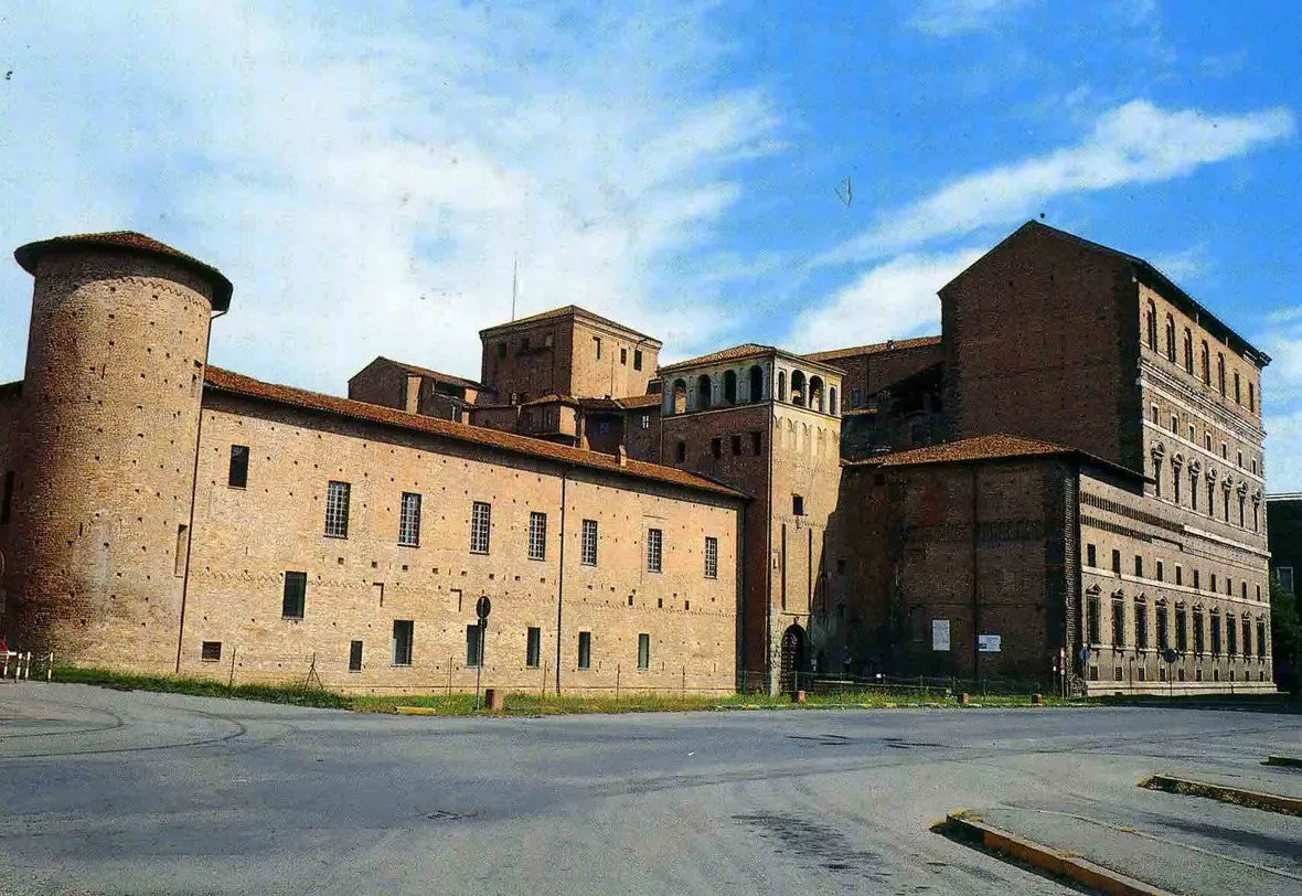 inviare fiori a Piacenza
