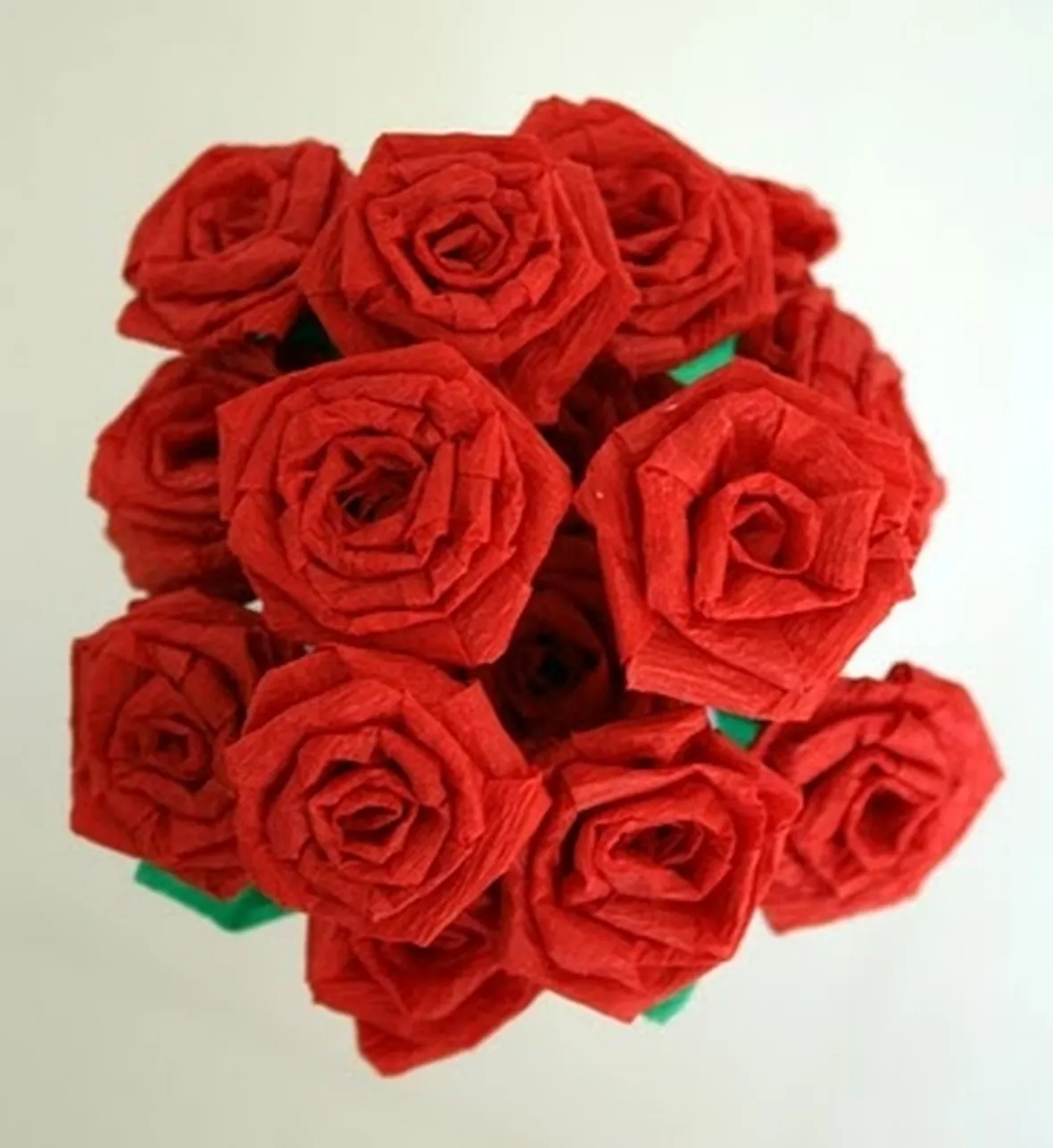 mazzi di roselline rosse
