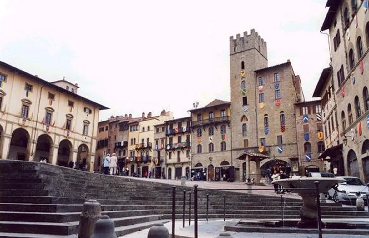spedire fiori a Arezzo