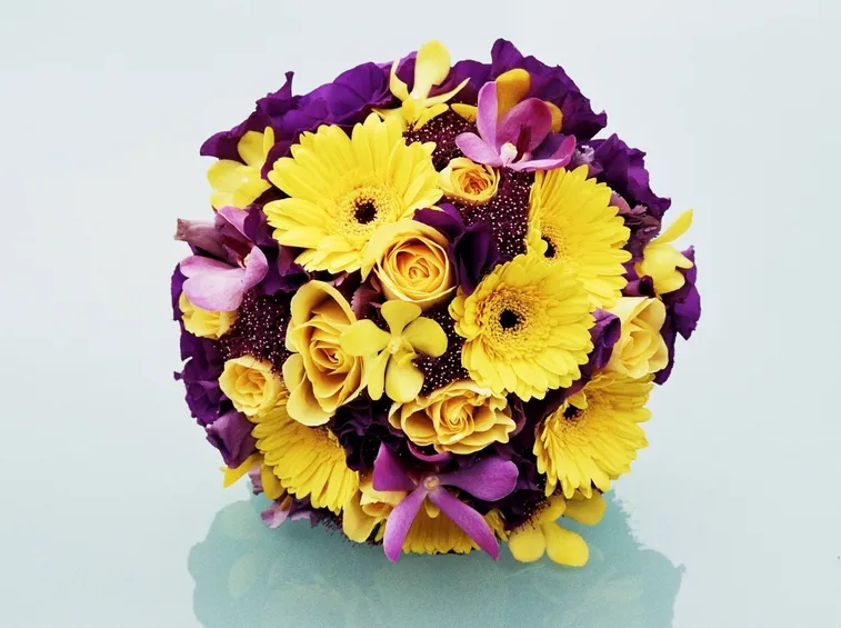 Come creare un bouquet di fiori freschi
