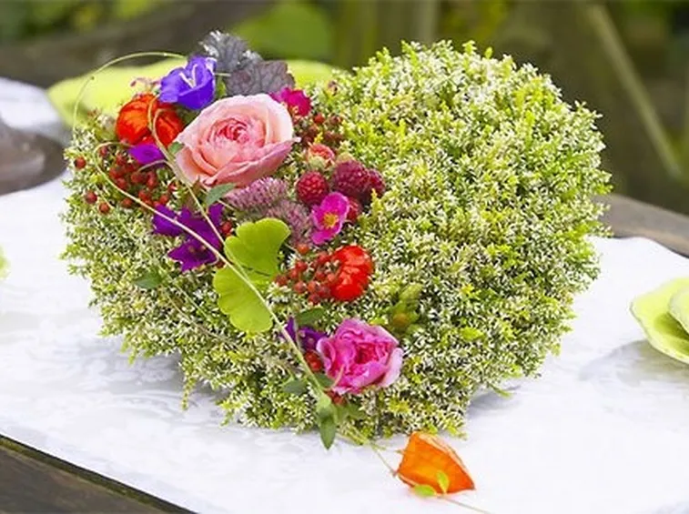 Composizioni di fiori finti