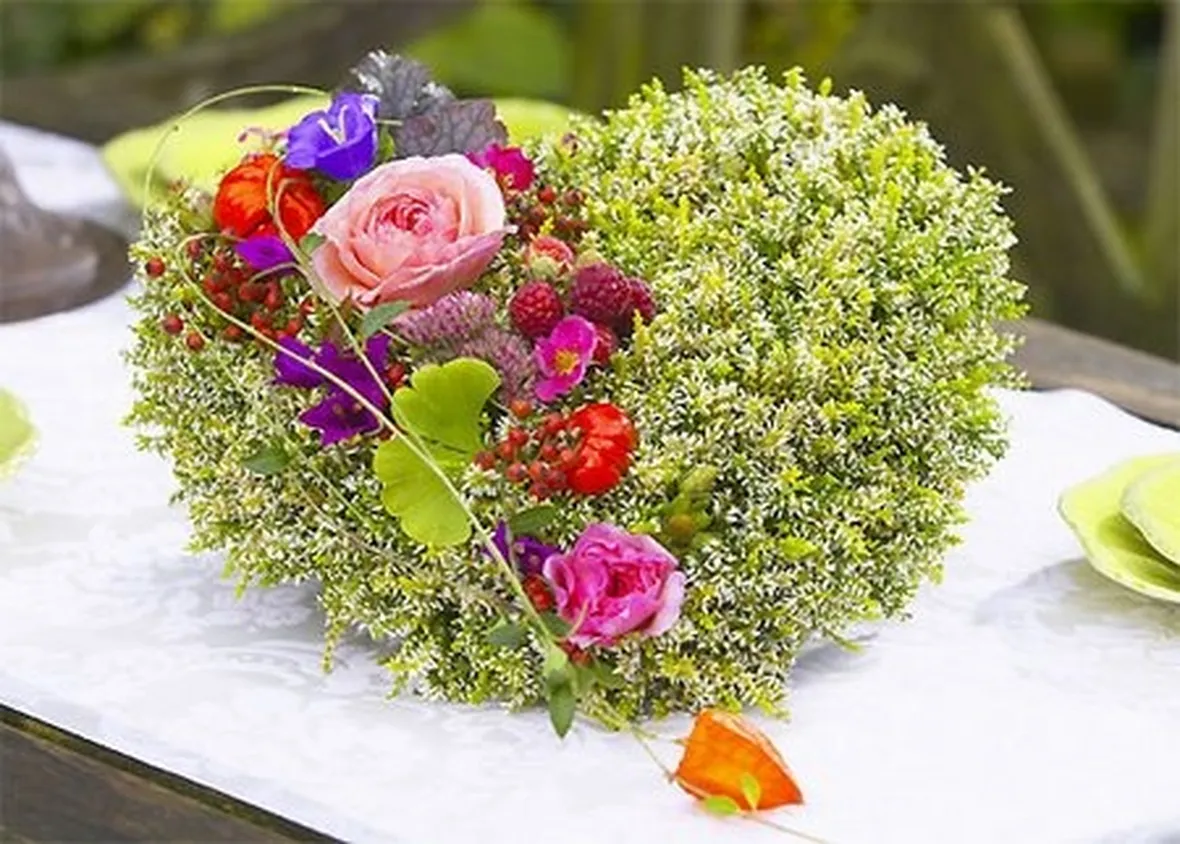 Composizioni di fiori finti