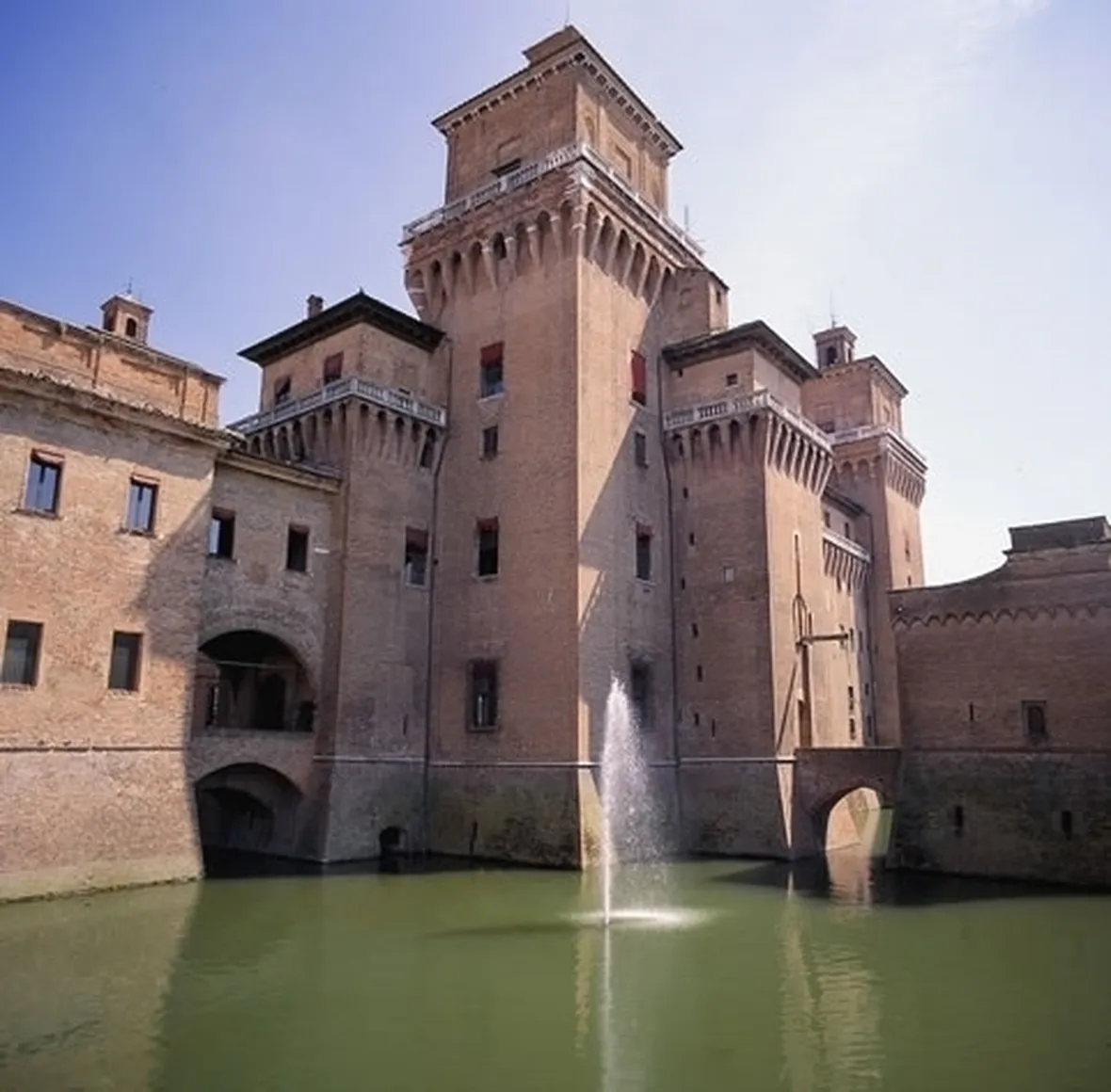 inviare fiori a Ferrara
