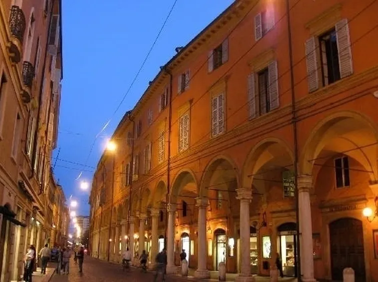 inviare fiori a Modena