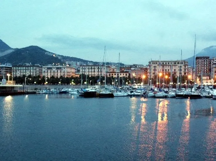spedire fiori a Salerno
