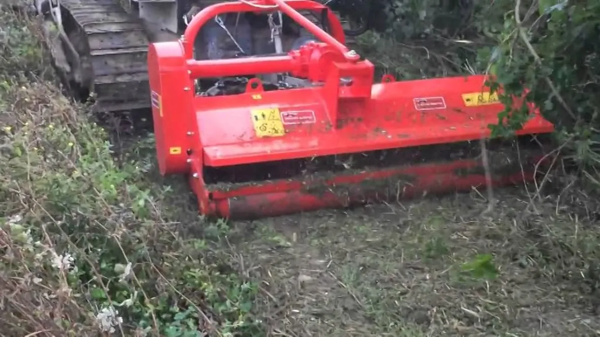 Trinciasarmenti da giardino agganciate