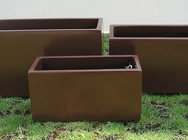 vasi e fioriere : Le fioriere in plastica