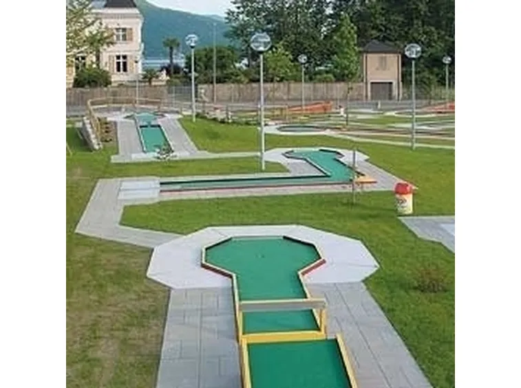 mini golf-2