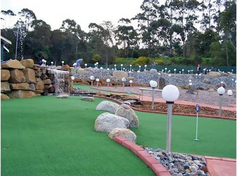 mini golf