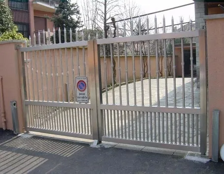 Cancelli a battente