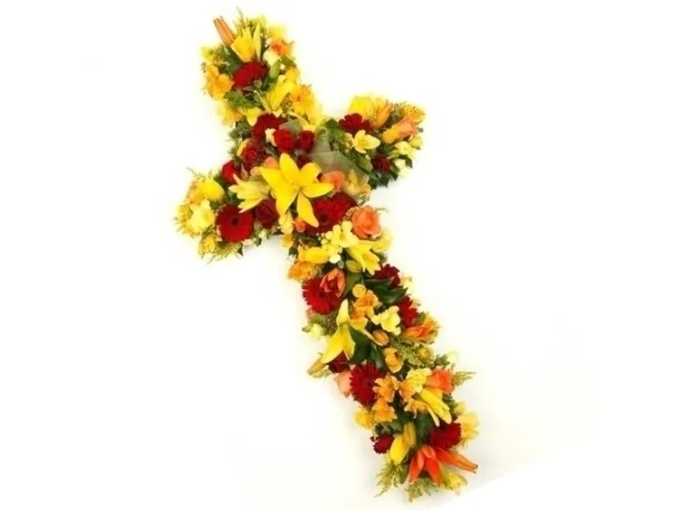 croce funebre con tre rose bianche