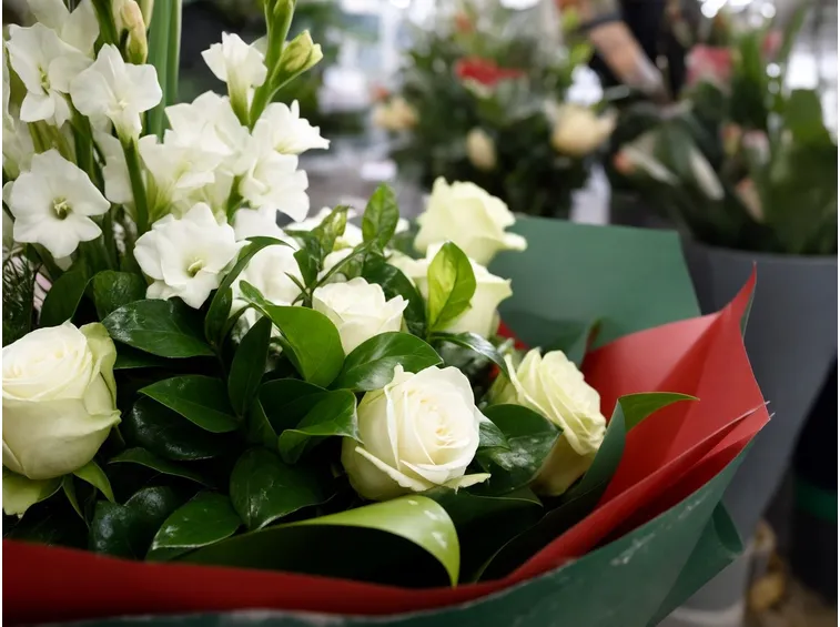 Come e quando consegnare gli auguri in ufficio