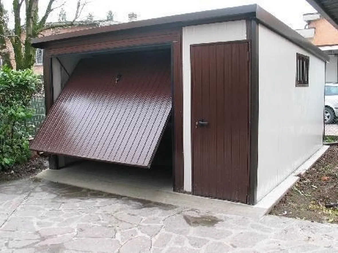 Box auto prefabbricati: cosa dice la legge