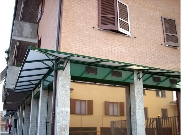 Caratteristiche delle pensiline in ferro