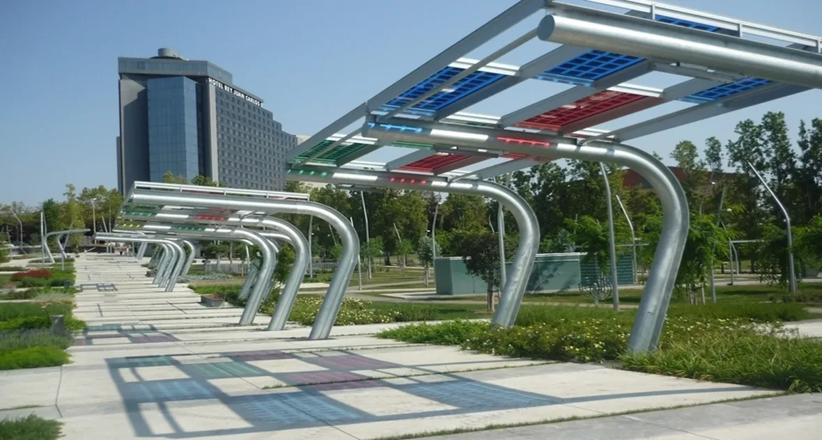 Cosa sono le pensiline fotovoltaiche e a cosa servono