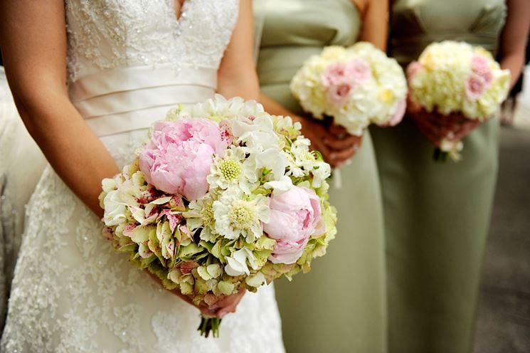 ADDOBBI FLOREALI PER MATRIMONI: CONSIGLI E CURIOSITÀ