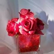 bouquet sposa con rose rosse e bianche