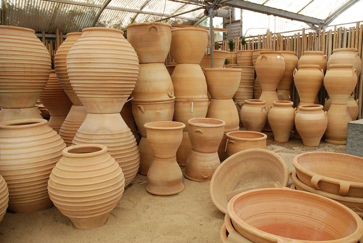 Il confronto con i vasi in terracotta